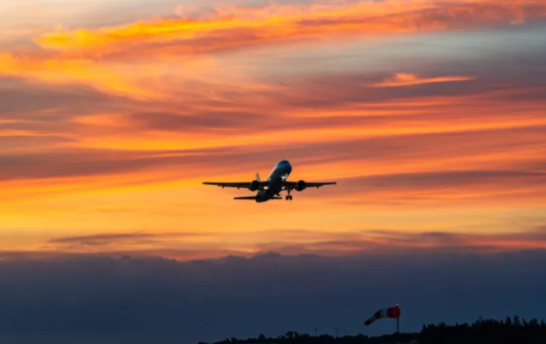 Fluturimet më të gjata në botë – aty ku ju do të kaloni të paktën 17 orë në aeroplan
